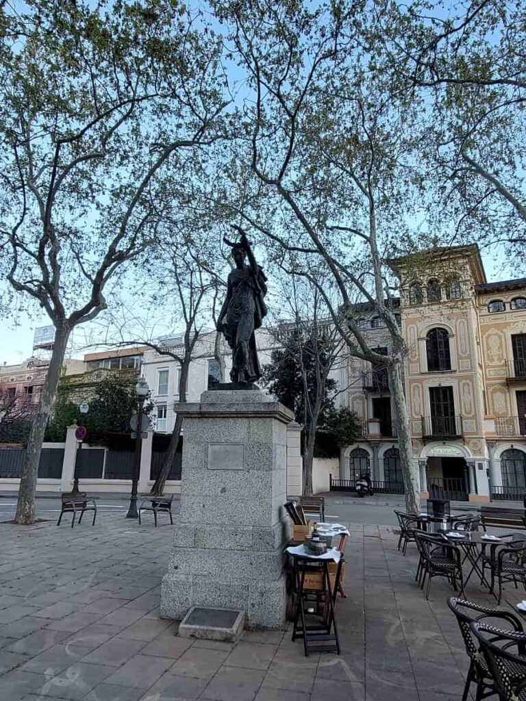 Estatua de Pearson en Pedralbes, Barcelona